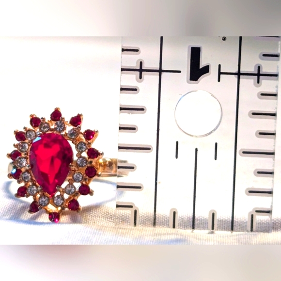 Gold Red Heart Shaped Teardrop Ring Simulated Rubies Diamonds Cocktail Size 9 - Picture 5 of 8